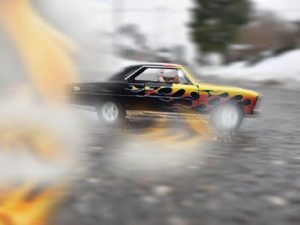 Rallybil som sladdar